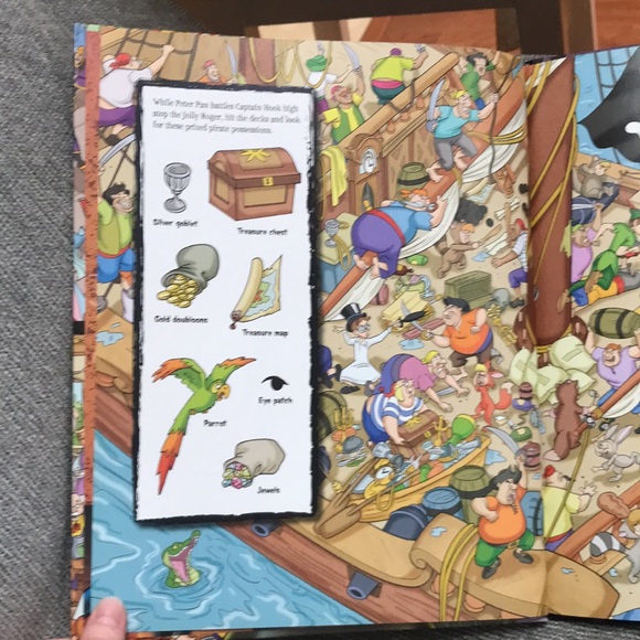 🎉2 for $15🎉Look and Find Disney Villains - Picture 6 of 6